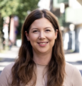 Evelina Johansson medarbetare på AKI Travel